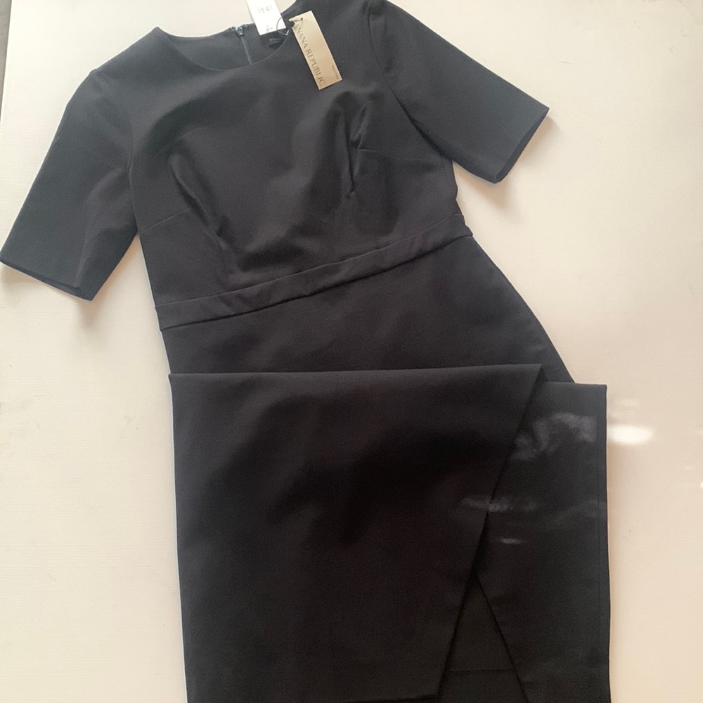 💋 Banana Republic Fitted LBD